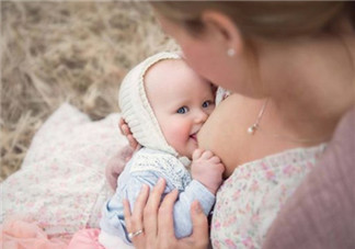 怎么判斷寶寶是否吃飽 寶寶母乳沒吃飽的表現