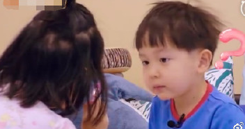 媽媽是超人大麟子圍觀餃子化妝 小孩可以化妝嗎餃子化妝沒事嗎