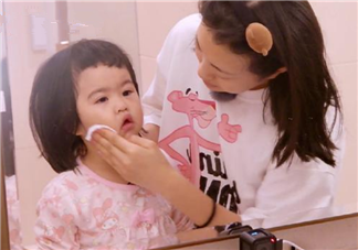 媽媽是超人餃子的化妝玩具是什么 兒童化妝玩具真的安全嗎