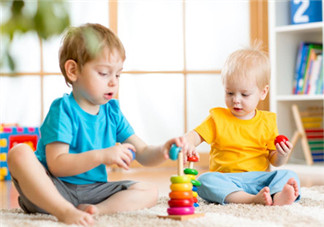 寶寶喜歡亂扔東西怎么辦2018 寶寶發(fā)脾氣亂扔東西如何教育