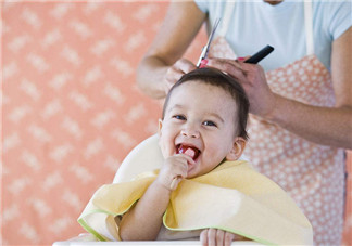 寶寶滿月都要剃胎毛嗎 小孩子為什么要剃胎毛