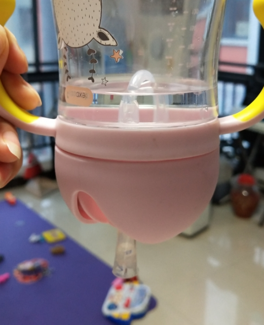 dexbaby寶寶學(xué)飲杯怎么樣 dexbaby寶寶學(xué)飲杯使用測(cè)評(píng)