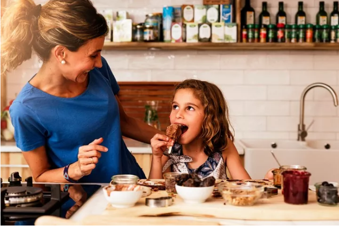 孩子特別的喜歡吃零食怎么辦 孩子愛吃零食
