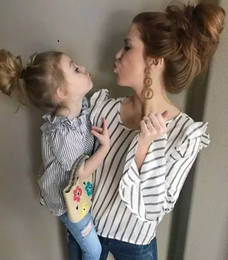 五一和孩子穿什么親子裝比較好 出去旅游親子裝搭配推薦