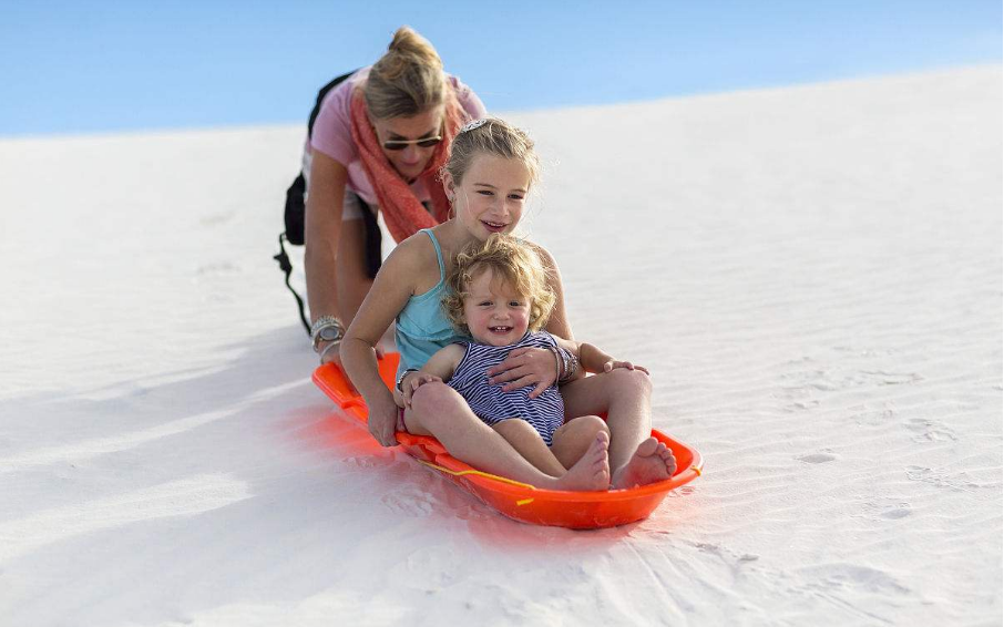 曬孩子五一旅行心情說(shuō)說(shuō) 發(fā)五一和孩子玩的照片心情句子朋友圈