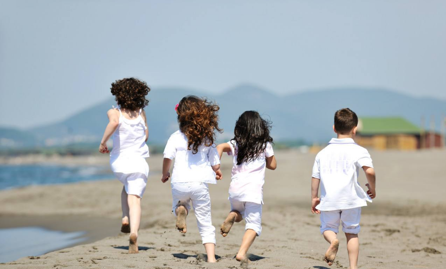 曬孩子五一旅行心情說(shuō)說(shuō) 發(fā)五一和孩子玩的照片心情句子朋友圈