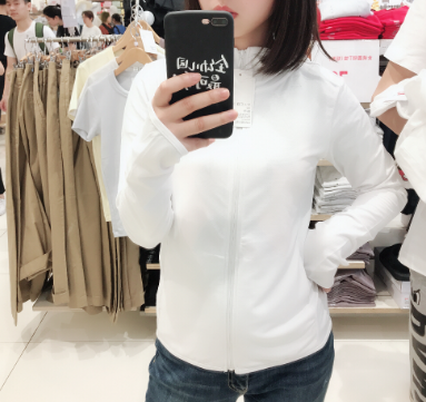 優衣庫防曬衣哪個顏色好看 優衣庫防曬衣不同顏色的試穿