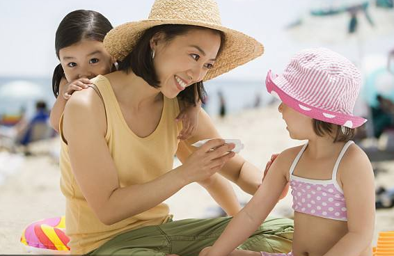 防曬霜到底需不需要每天用 擦防曬霜需要用卸妝油嗎