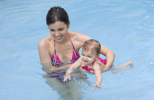 2018夏季家長如何帶孩子玩水 夏天帶孩子玩水最需要注意什么