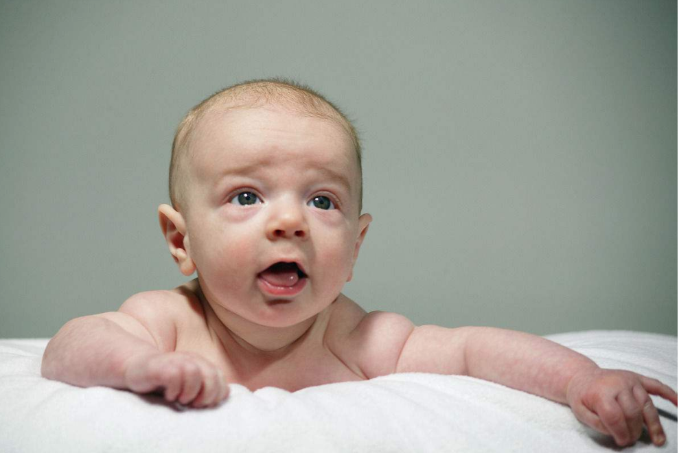 夏季寶寶理光頭可以預防痱子嗎 2018夏天寶寶剪光頭好不好