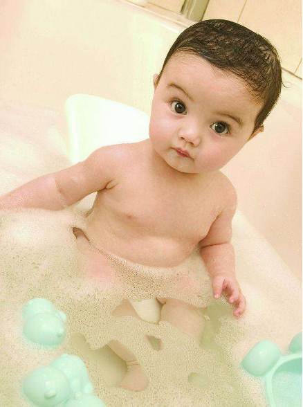 夏季小孩長痱子用什么水洗最好 2018夏季怎么預(yù)防寶寶起痱子