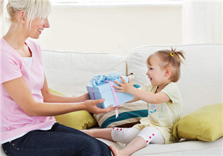 贊美母親的配圖句子說說 2018母親節夸贊母親的心情說說短語