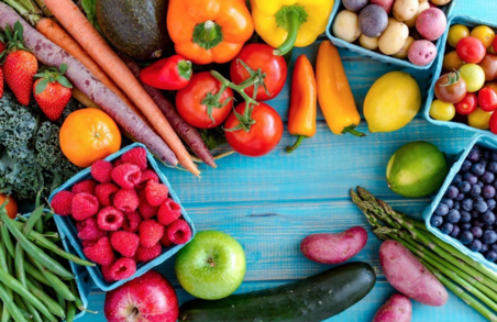 夏季美白喝檸檬水有用嗎 四季美白食物有哪些