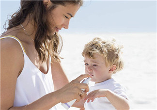 夏季防曬霜過敏怎么辦 適合敏感肌的防曬霜有哪些 夏季防曬霜過敏怎么辦 適合敏感肌的防曬霜有哪些