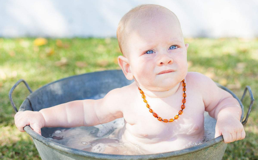 適合夏天玩的親子游戲有哪些 2018怎么和孩子玩水游戲