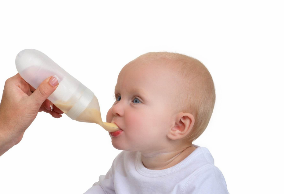 斷夜奶的寶寶總是哭還要斷嗎 斷夜奶孩子哭的厲害怎么辦