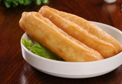 一歲寶寶可以吃油條嗎 小孩吃油條的壞處2018