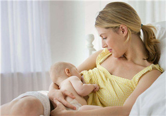 為什么寶寶吃奶總是咬乳頭 寶寶吃奶的時(shí)候咬奶頭怎么辦