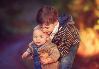 牽著寶寶學走路好不好 如何正確教寶寶走路 牽著寶寶學走路好不好 如何正確教寶寶走路