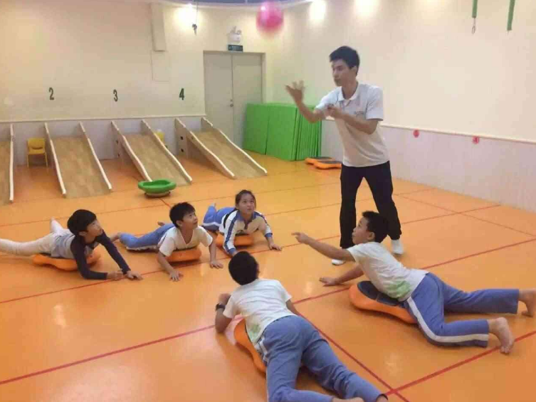 孩子做作業(yè)總是犯一樣的錯誤怎么辦 孩子馬虎怎么幫他改正