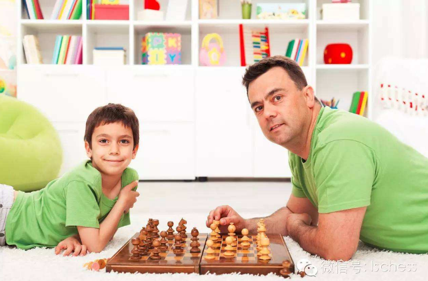 孩子做作業(yè)總是犯一樣的錯誤怎么辦 孩子馬虎怎么幫他改正