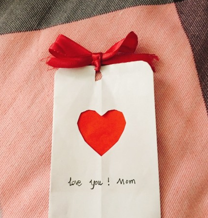 謝謝女兒的禮物句子2018 母親節收到女兒禮物的心情說說