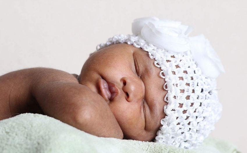 孩子不愿意分床睡覺怎么辦 應該怎么跟孩子分床睡比較好2018