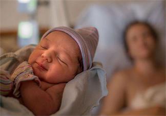 孩子口里有白點是鵝口瘡嗎 孩子鵝口瘡有哪些癥狀2018