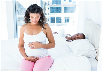 看孕婦嘴唇知男女科學嗎 嘴唇顏色與胎兒性別無關 看孕婦嘴唇知男女科學嗎 嘴唇顏色與胎兒性別無關