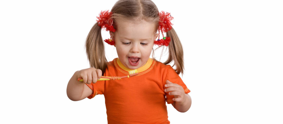 孩子用含氟牙膏會導致氟斑牙嗎 3歲以下的孩子有必要用含氟牙膏嗎