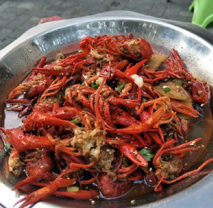 吃小龍蝦的心情說說 關于吃龍蝦的經典說說句子短語