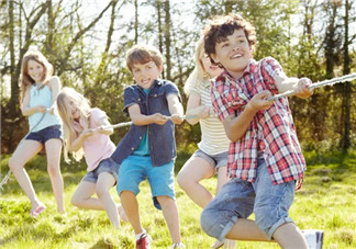 一轉眼孩子長大了的說說心情 轉眼孩子長大了媽媽的感慨句子短語