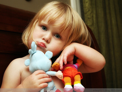 孩子多動癥的表現有哪些 孩子坐不住就是多動癥嗎