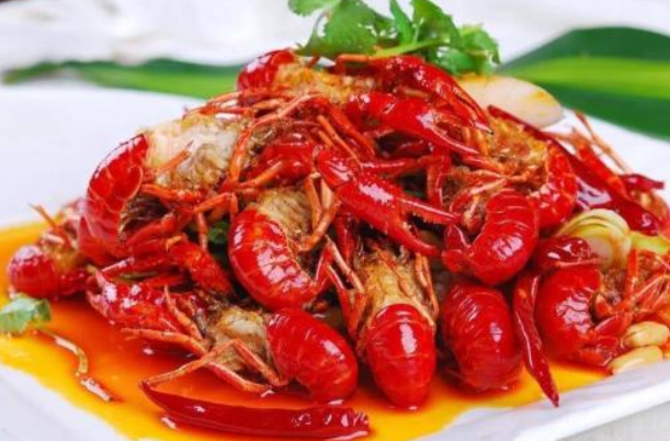 吃龍蝦的心情說說 吃小龍蝦喝啤酒發朋友圈句子