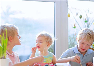 孩子轉眼長大的心情說說句子 感慨孩子轉眼長大的句子短語