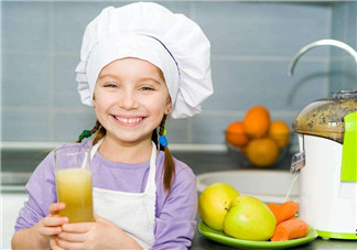 如何自制孩子愛(ài)喝的健康飲料 天氣熱寶寶喝什么好