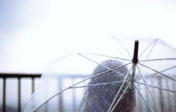 有關下雨傷感說說朋友圈 下雨天心情憂郁的句子 有關下雨傷感說說朋友圈 下雨天心情憂郁的句子