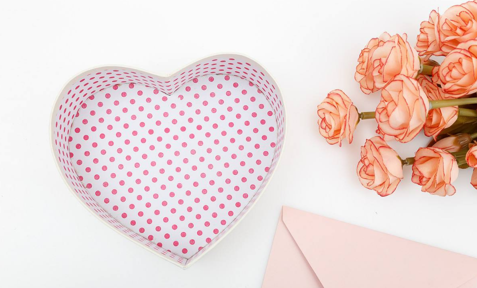 2018收到女朋友的禮物心情說說 520收到老婆禮物驚喜的句子朋友圈