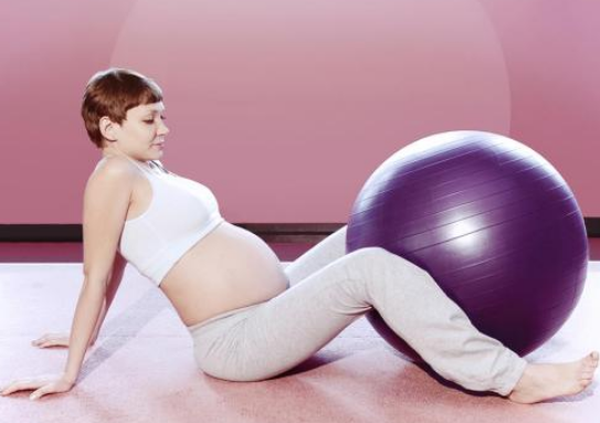 孕婦坐臥鋪車安全嗎 孕婦坐汽車有哪些注意事項