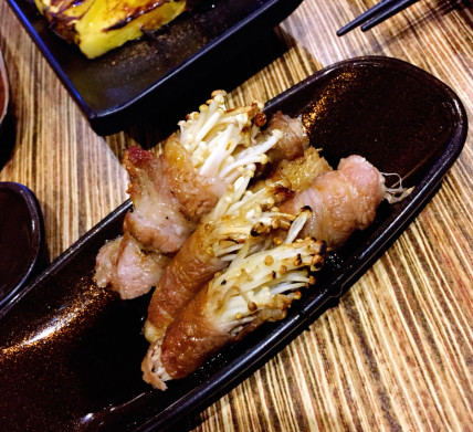 吃燒烤發朋友圈配文字 吃燒烤怎么發朋友圈經典句子