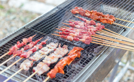 吃燒烤發朋友圈配文字 吃燒烤怎么發朋友圈經典句子