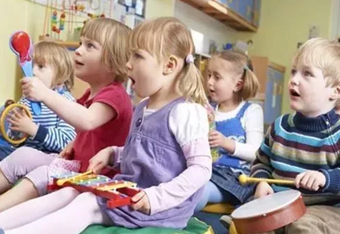 幼兒園選公立還是私立 上公立幼兒園好還是上私立幼兒園好