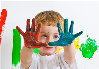 曬孩子去幼兒園照片心情說說 分享孩子上學(xué)照片的配字句子朋友圈2018