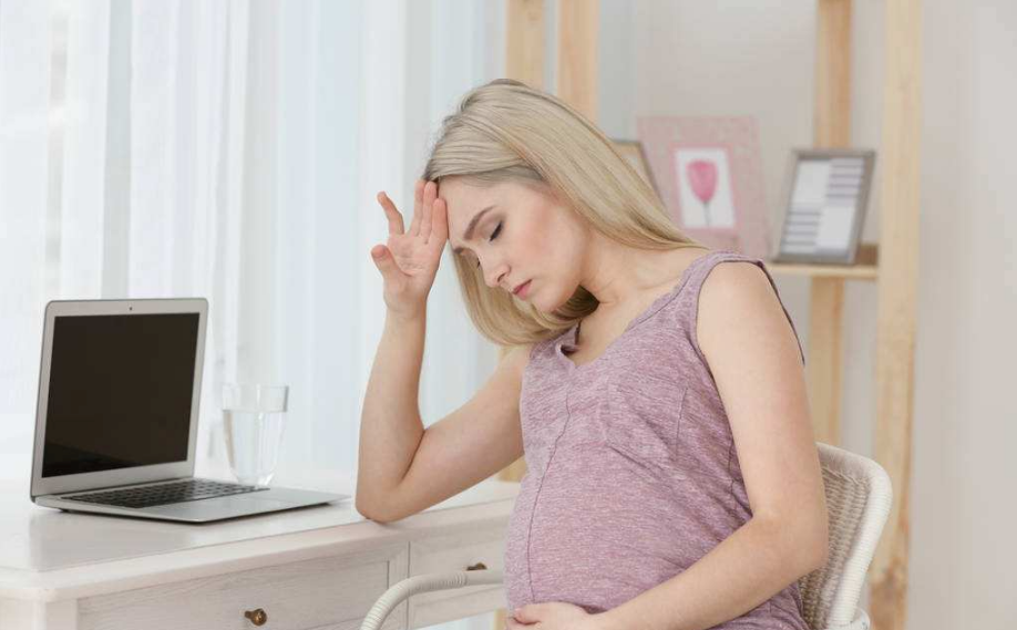 頭痛在懷孕期間常見嗎 如何預防懷孕期間的頭痛