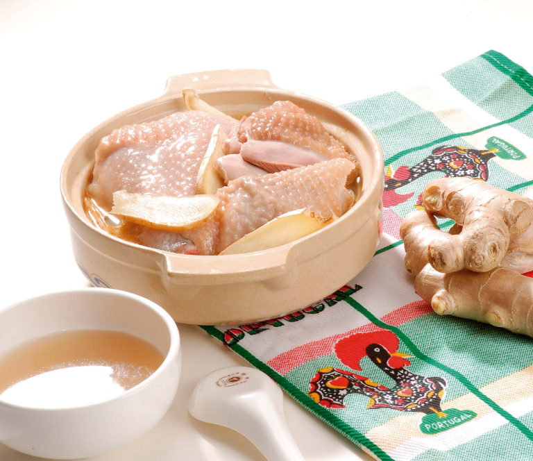 生完小孩后住月子中心好還是請月嫂好