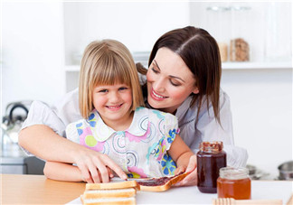 如何提升孩子口語能力 家長怎么幫助孩子練口語