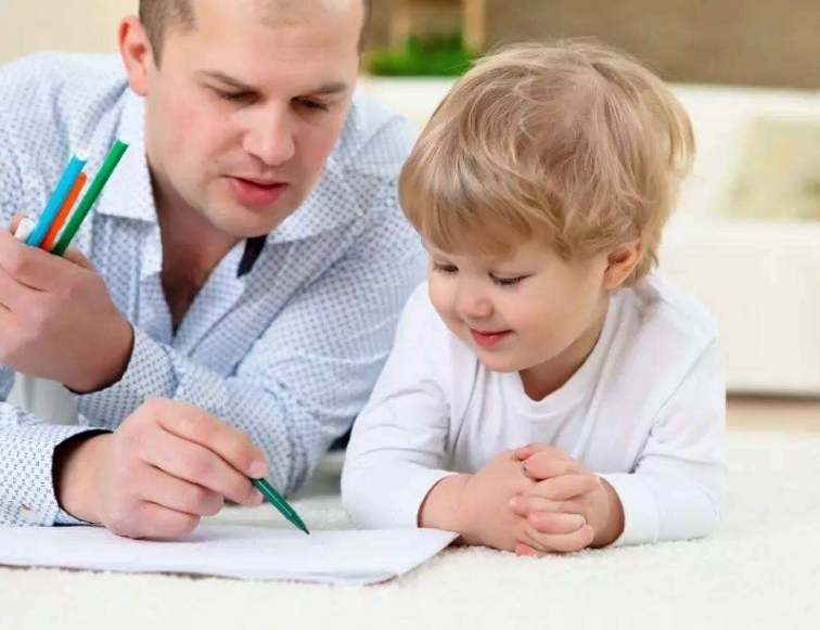 如何提升孩子口語能力 家長怎么幫助孩子練口語