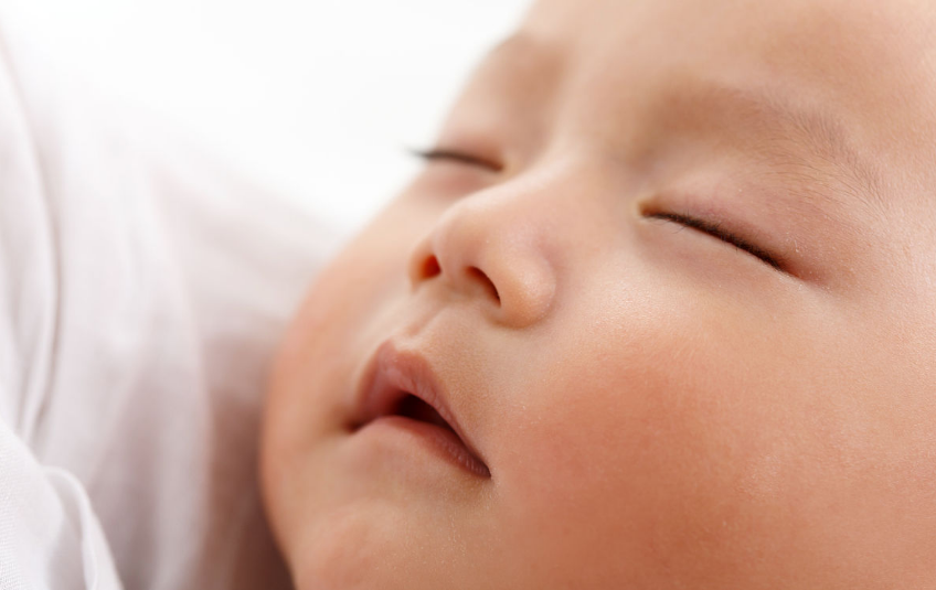 孩子睡覺的時候打呼嚕怎么處理 孩子不同的鼾聲怎么解決2018 孩子睡覺的時候打呼嚕怎么處理 孩子不同的鼾聲怎么解決2018