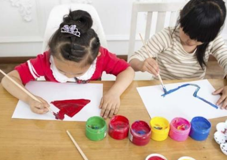 寶寶吃不慣幼兒園的飯 寶寶不喜歡吃幼兒園的飯家長怎么做