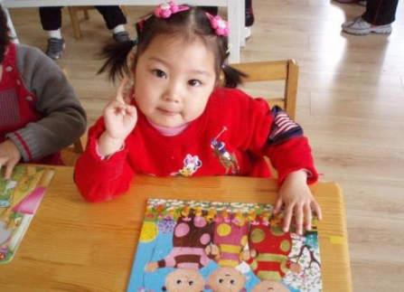 孩子上幼兒園哭鬧怎么安撫 老師怎么安慰第一次上幼兒園的寶寶